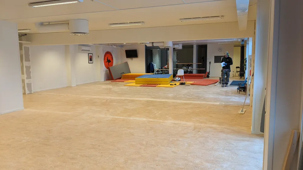 Renoverad större lokal med nytt golv